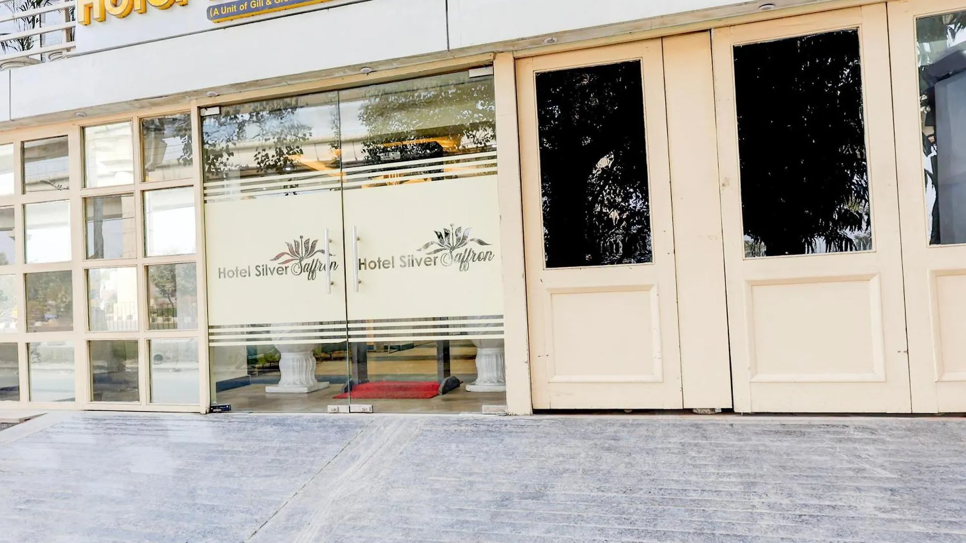 Super Townhouse Hotel Silver Saffron Delhi