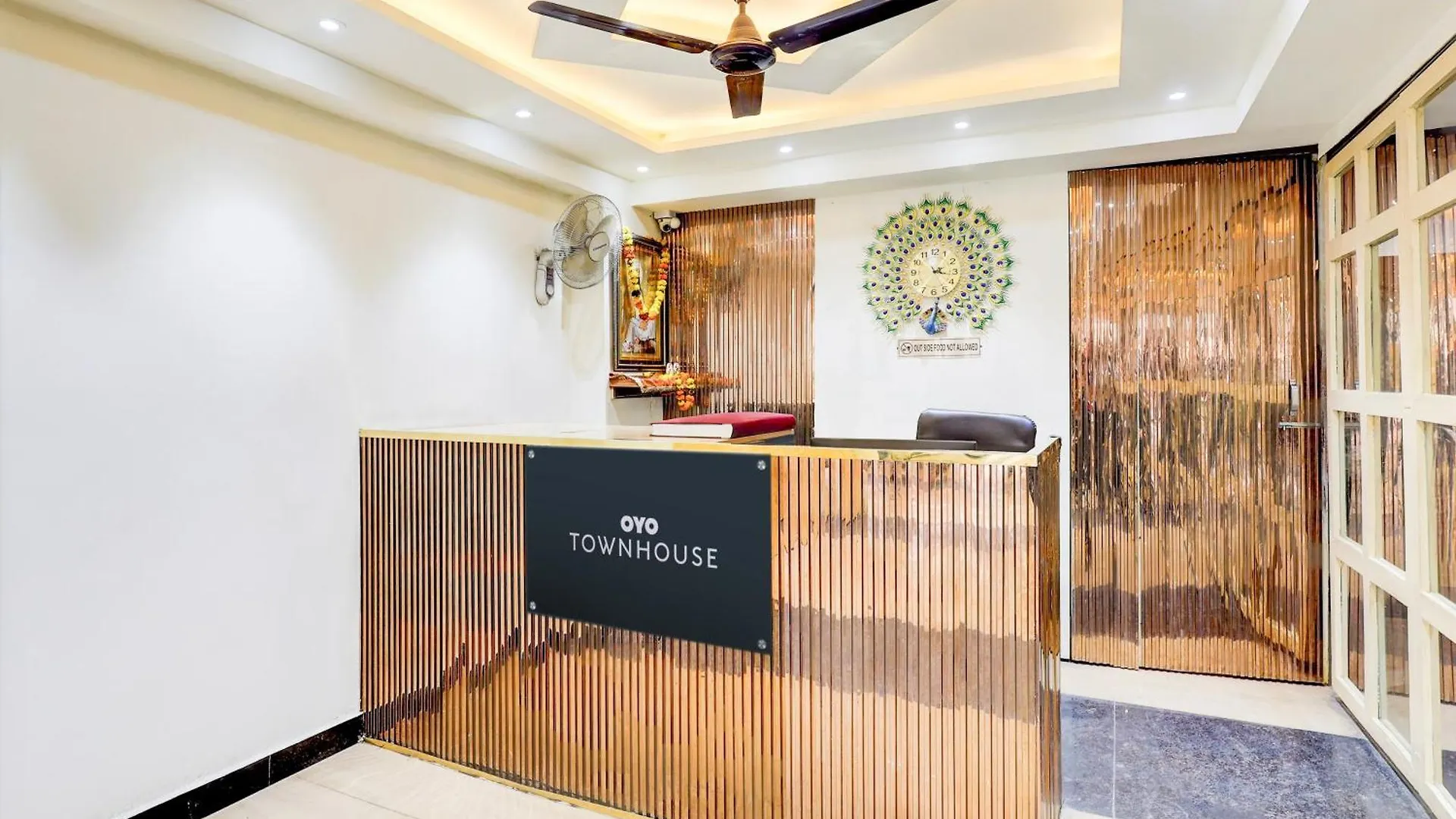 Super Townhouse Hotel Silver Saffron Delhi