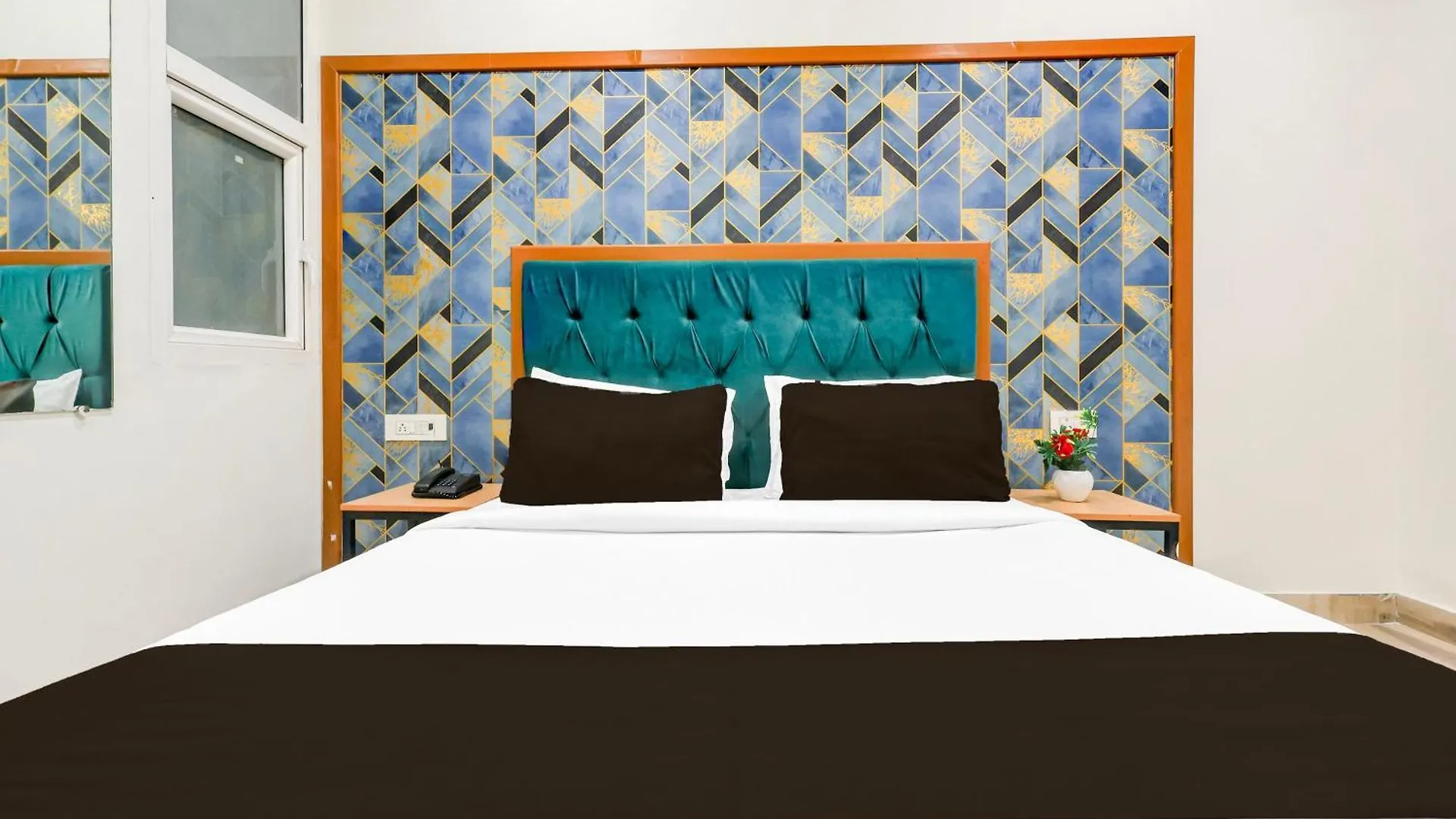 Super Townhouse Hotel Silver Saffron Delhi