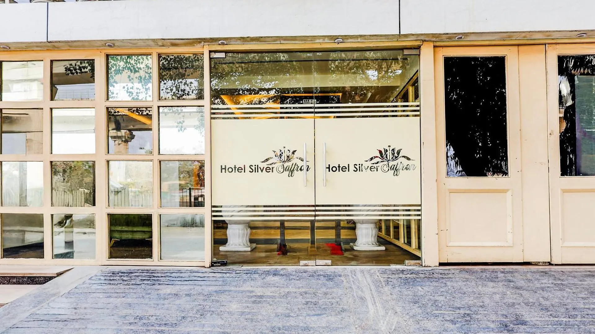 Super Townhouse Hotel Silver Saffron Delhi  3*, Delhi (National Capital Territory of India) India
